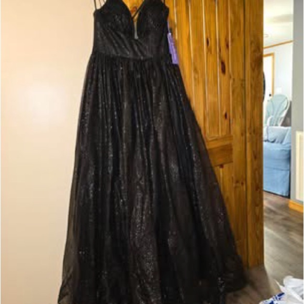 Elegant Black Prom Dress